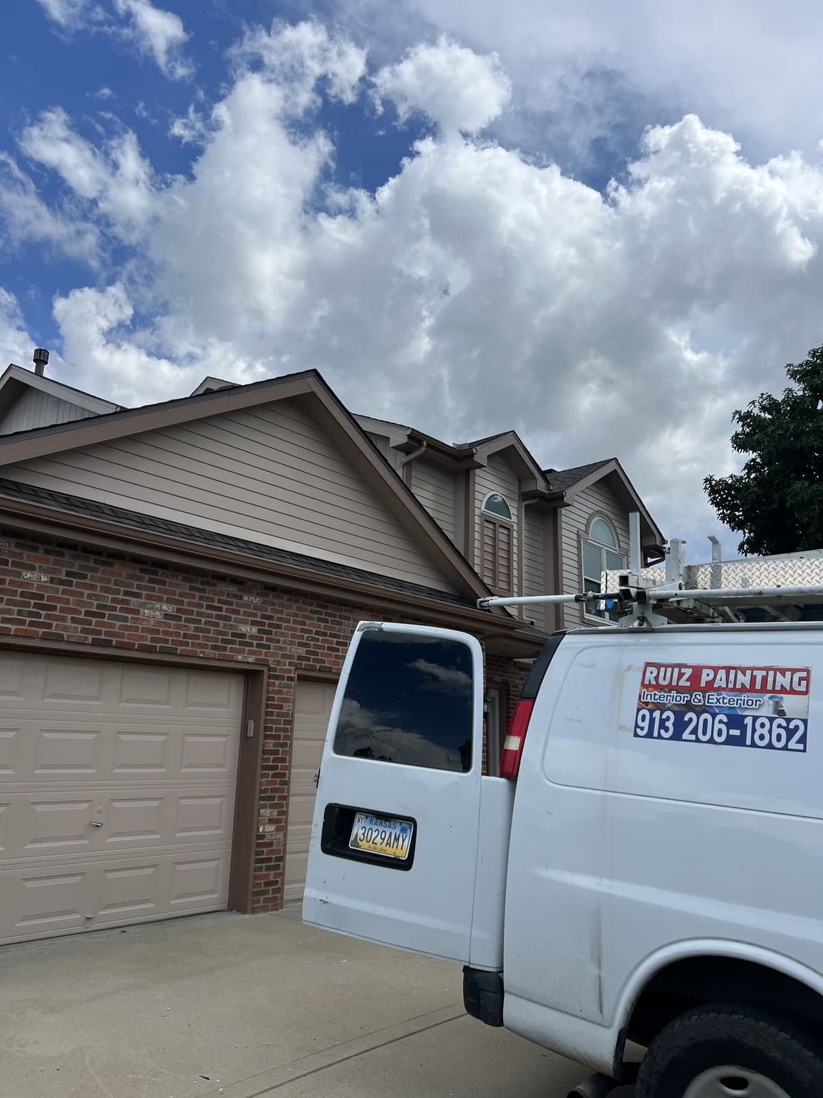 Ruiz Painting project photo 15 — crew work in the Kansas City metro