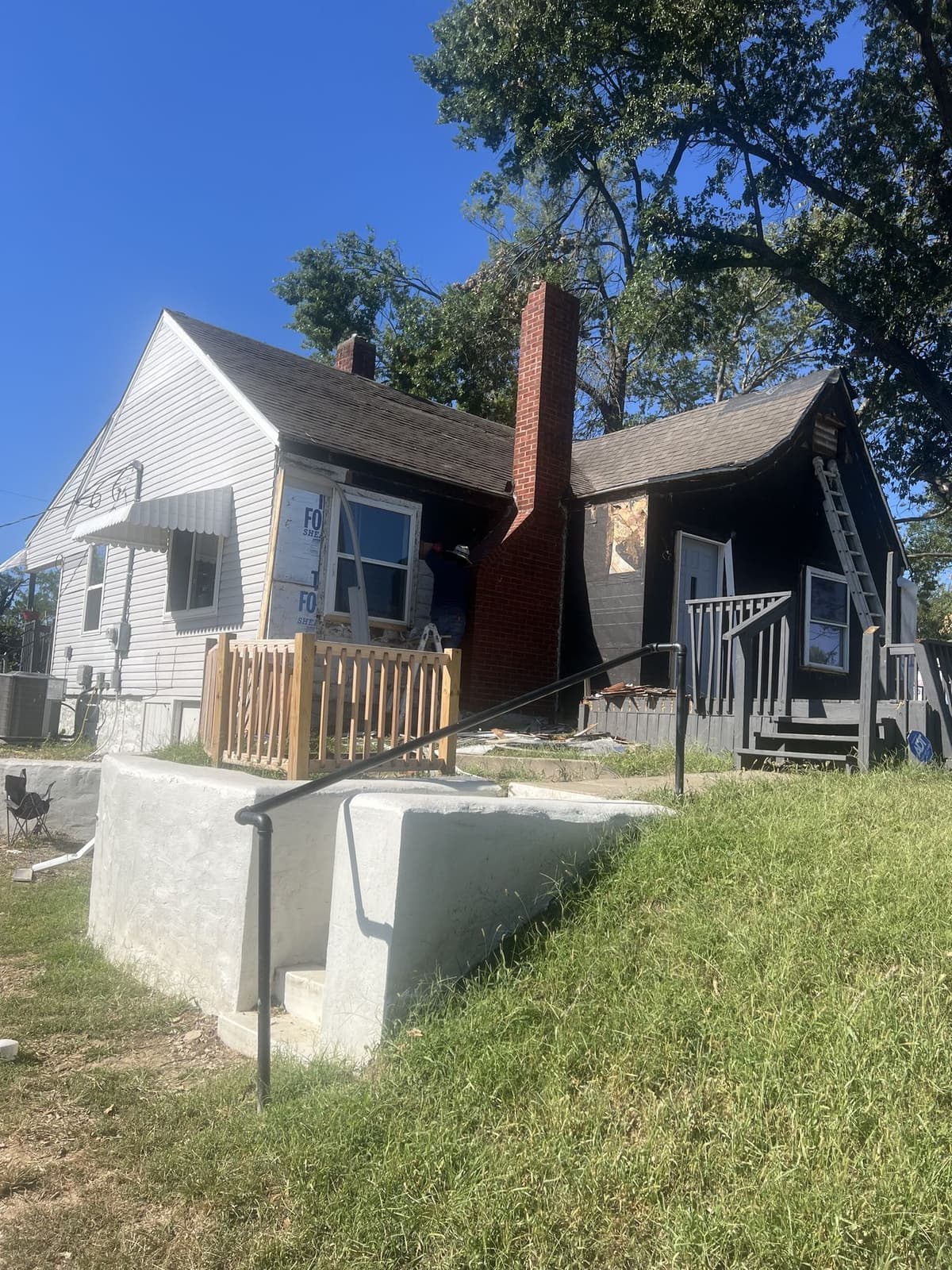 Ruiz Painting project photo 24 — crew work in the Kansas City metro